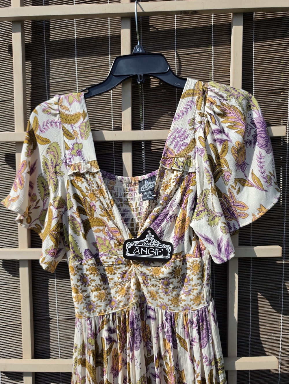 NEW Angie Floral Short Sleeve Tiered Hem Maxi Dress Medium - Picture 6 of 10
